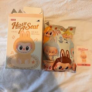 Labubu Have A Seat “DaDa”